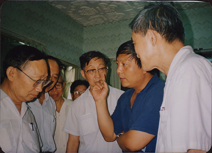 音容笑貌