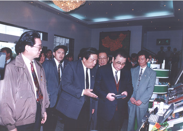 音容笑貌